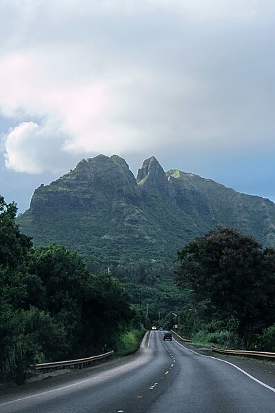 File:Kalalea (King Kong) Mountain from Kuhio Hwy, Anahola - panoramio.jpg