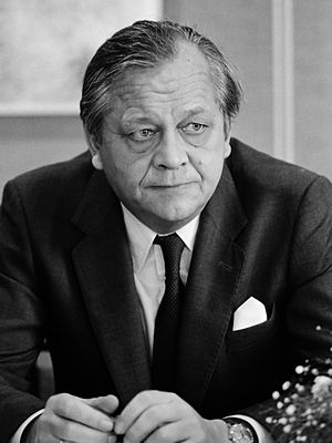 Knut Frydenlund (1981).jpg