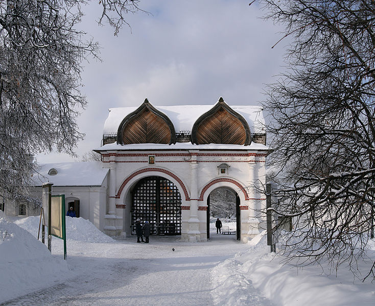 File:Kolomenskoe SaviourGates.jpg