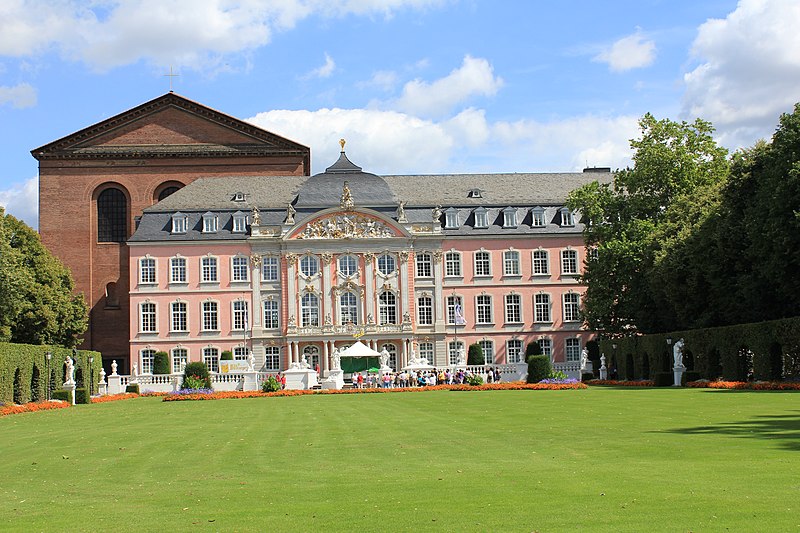 File:Kurfürstl. Schloss, Trier, Rhineland-Palatinate, Germany - panoramio.jpg