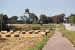 Löddeköpinge med kirken.