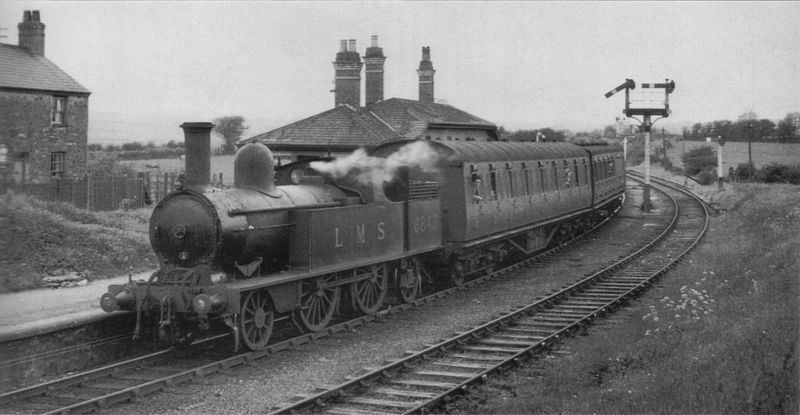 File:LMS 2-4-2T No.6713 Holland Arms 1945.jpg