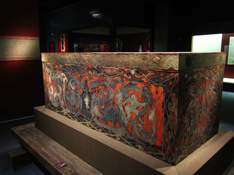 File:Lacquer Coffin Unearthed from the 2nd-century-BC Han Tomb No.1 at Mawangdui 2011-07.JPG