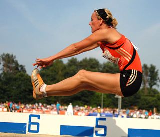 <span class="mw-page-title-main">Laurien Hoos</span> Dutch heptathlete and hurdler