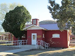 Little Red Schoolhouse Beyerville Arizona 2015.JPG