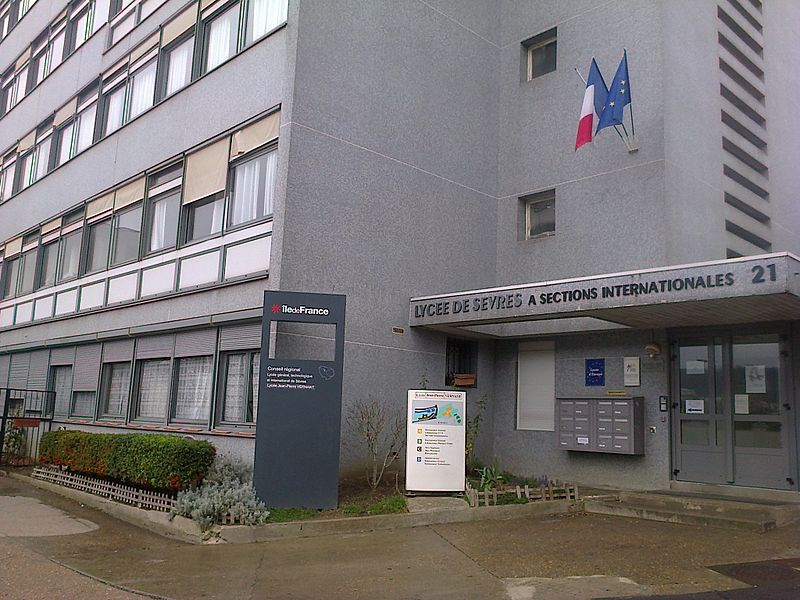 File:Lycée de Sèvres - entrée.jpg