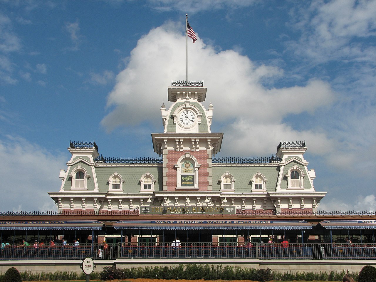 Magic Kingdom Main Street Railroad Station, Walt Disney dev…