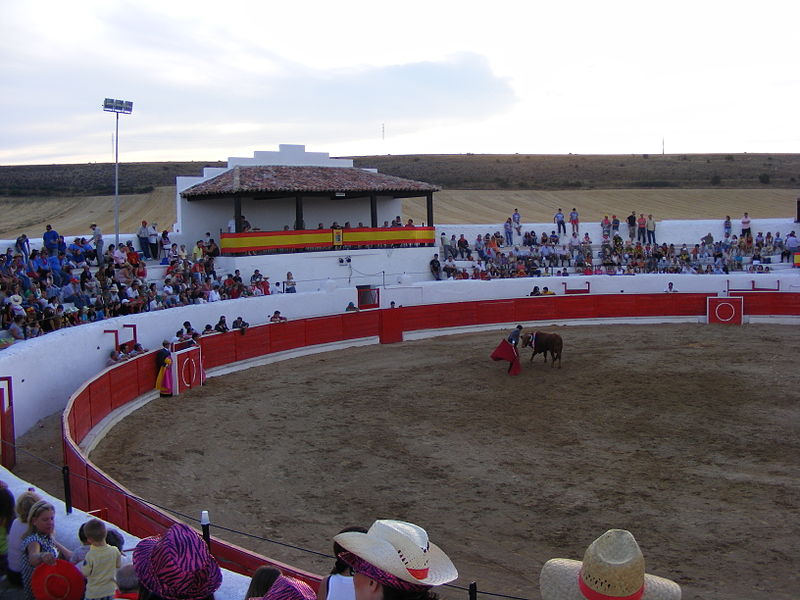 File:Maranchón Plaza de Toros.JPG