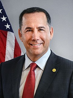 Philip Levine (politician) American politician