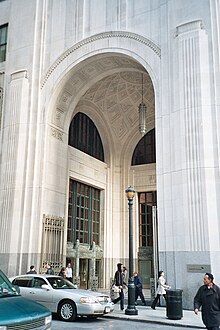 One of the entrance loggias at the corners of the building Met Life North Entrance (2962724341).jpg
