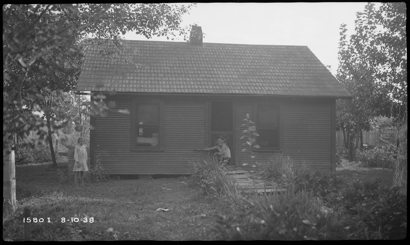 File:Miles', J.D., home - NARA - 280176.tif