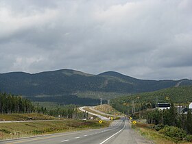 Vue du mont François-De Laval depuis la route 175.