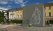Пам'ятник Михайлові Грушевському, укритий від російських обстрілів. Київ, 2023