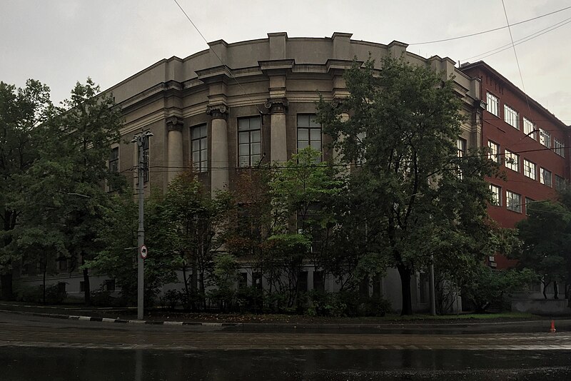 File:Moscow, Timiryazevskaya Street, building 17 of the Timiryazev Academy (31521040771).jpg