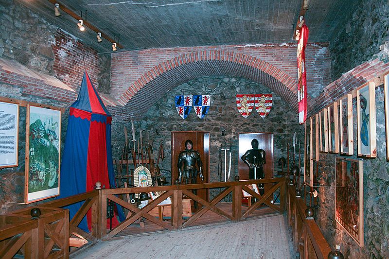 Fájl:Museum of the Citadel in Visegrád 2012-03-21.jpg