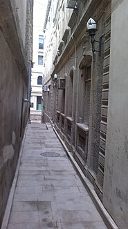 Улица Муслима Магомаева в Баку (в Ичери-шехере)
