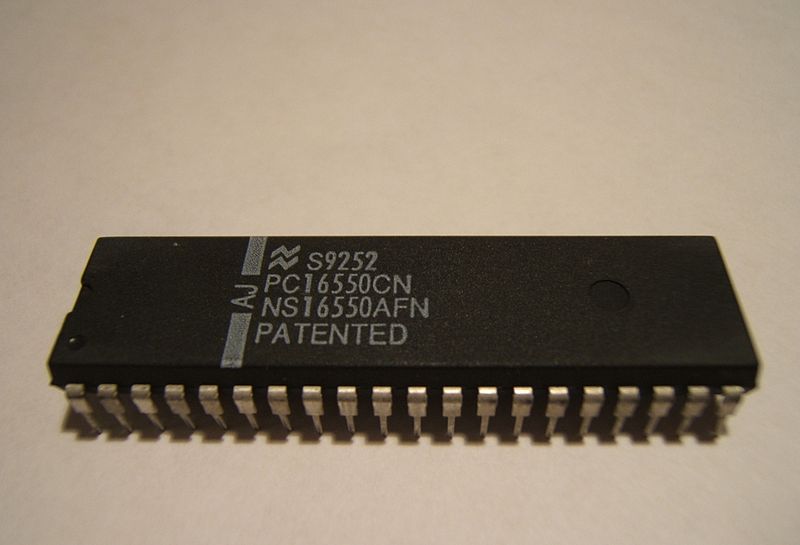 File:NS16550AFN UART chip.jpg
