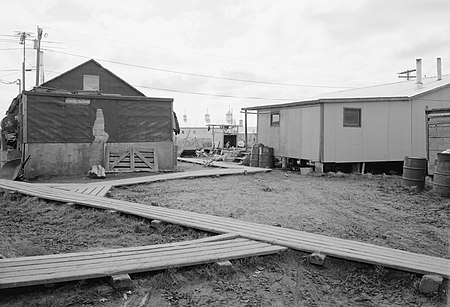 Napaskiak houses and buildings.jpg