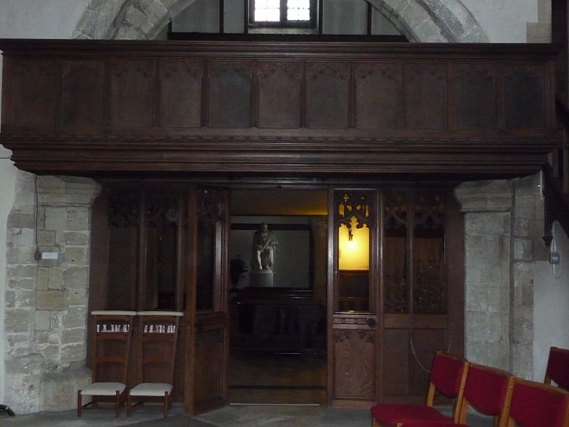 File:North aisle of St Mary's Church, Petworth, looking west.JPG