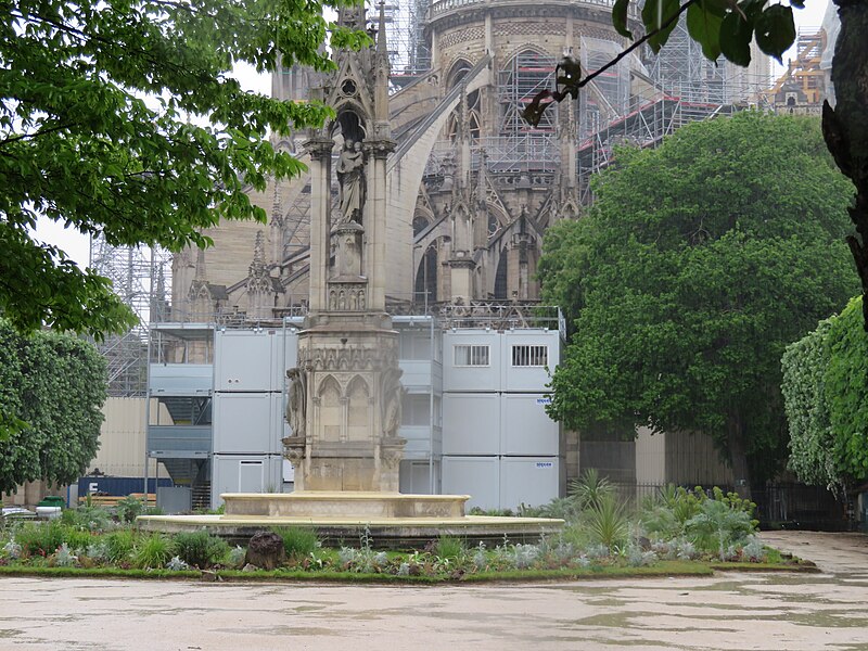 File:Notre-Dame - 2019-05-10 - Construction site 02.jpg