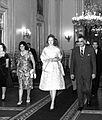1962年11月17日、エジプト訪問時にガマール・アブドゥル＝ナーセル大統領と（アブディーン宮殿（英語版）にて）