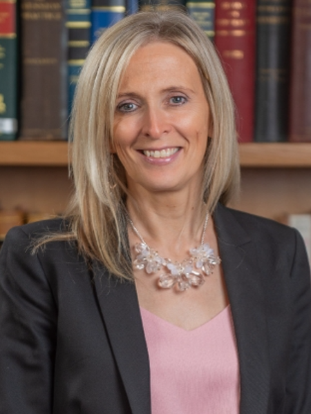 File:Official Portrait of Ruth Charteris QC.png