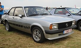 Opel Ascona B sedán 4 puertas (1974)