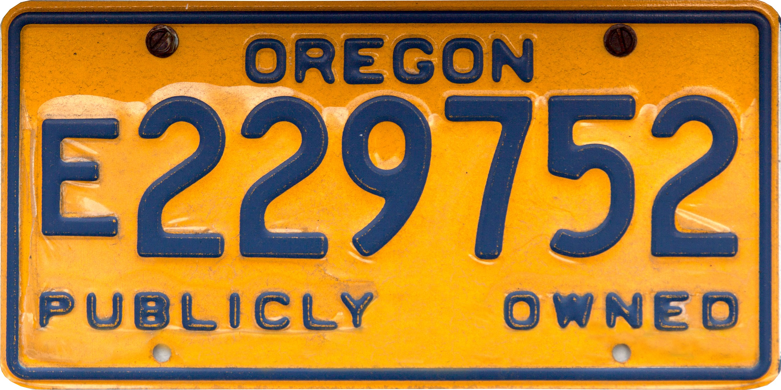 https://upload.wikimedia.org/wikipedia/commons/thumb/c/c9/Oregon_Government_Plate_Short_Bottom_Legend.jpg/2560px-Oregon_Government_Plate_Short_Bottom_Legend.jpg