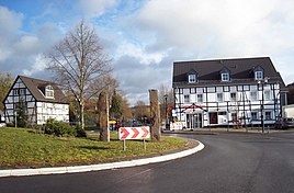 Roundabout in Osenau with half-timbered houses