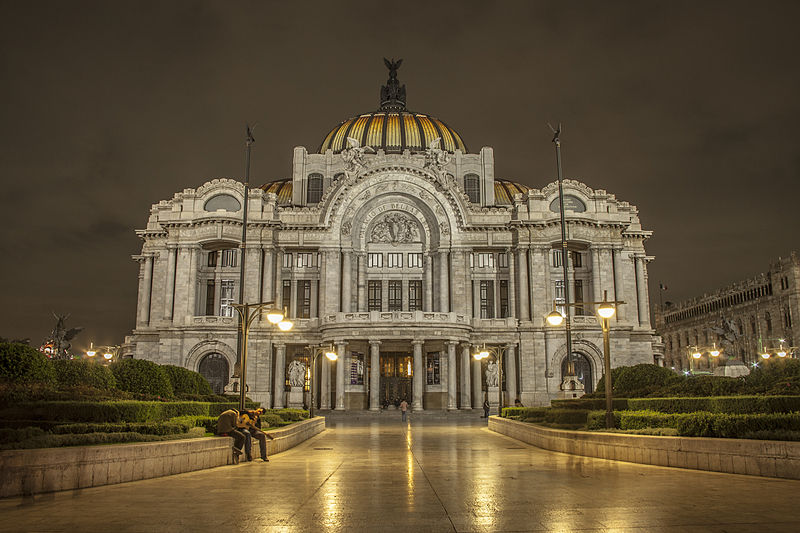 File:Palacio de Bellas Artes de Noche.jpg