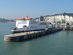 PandO feri di Timur Dermaga, Dover - geograph.org.inggris - 587641