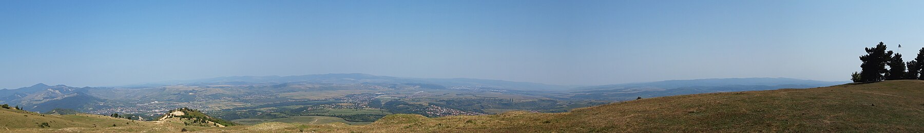 Panorama de pe dealul Cosna.jpg