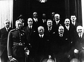 Papanastasiou Cabinet 1932.jpg