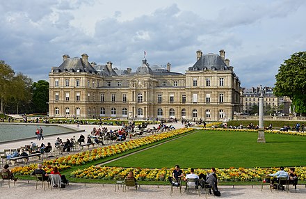 Luxembourg Gardens and Palais du Luxembourg (Sénat) in April