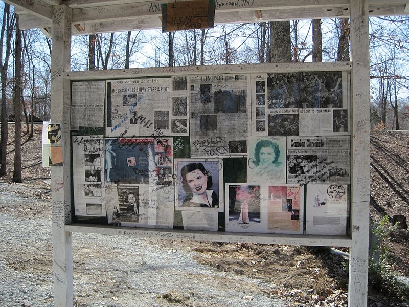 File:Patsy Cline Memorial Camden TN 02.jpg