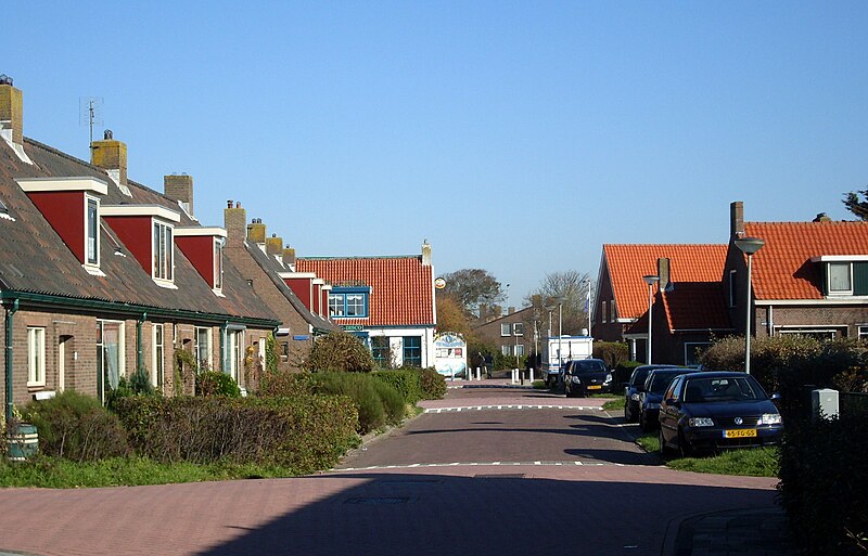 File:Petten straatbeeld.jpg