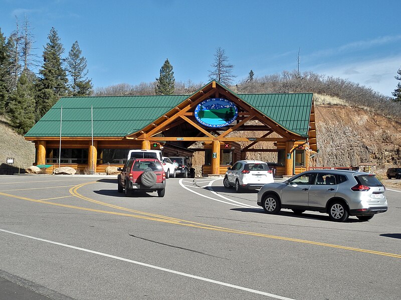 File:Pikes Peak Entrance.jpg