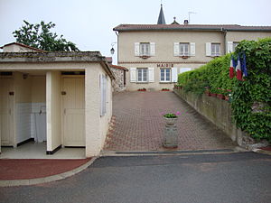 Pinay (Loire, Fr) mairie.JPG