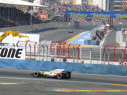 Nelson Piquet jr. in actie tijdens de Grand Prix van Europa 2008, op het Valencia Street Circuit