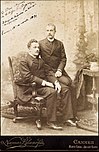 Príncipe D. Pedro Augusto sentado e seu irmão D. Augusto no exílio em Cannes - filhos da Princesa Leopoldina - 1890.jpg