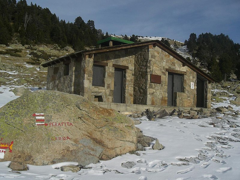 File:Refuge perafita andorra.jpg