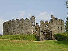 The shell keep of Restormel Castle in England RestormelCastle.JPG