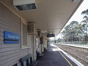 Riversdaleplatform1.JPG