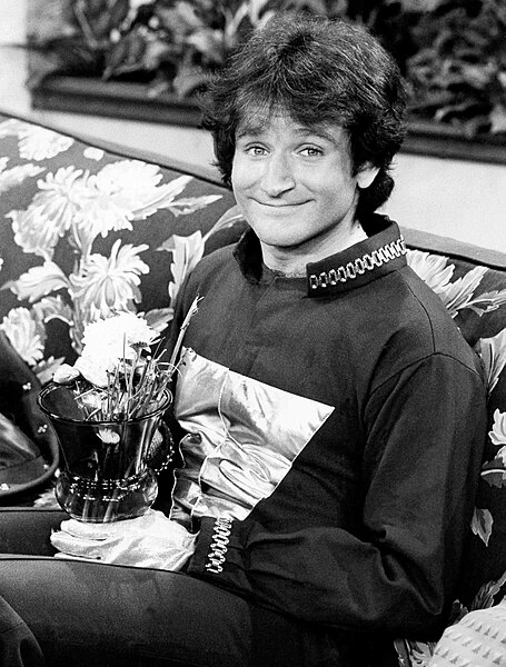 Williams in a promotional picture of Mork & Mindy, 1978