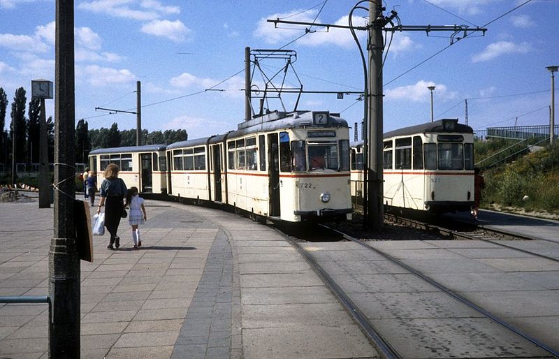 File:Rostock-staedtischer-nahverkehr-sl-2-625513.jpg