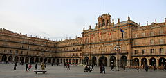 Salamanca - Plaza Mayor (13347610863).jpg