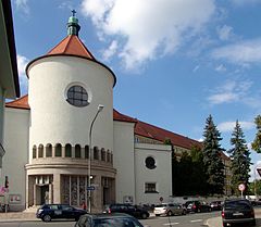 Ehemalige Kirche St. Augustin und aufgelöstes Kloster mit Studienseminar[15][16]