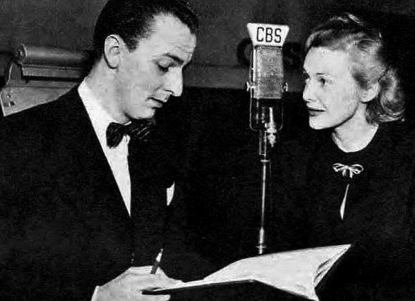 Fletcher Markle and Madeleine Carroll at a rehearsal of "A Farewell to Arms" for Studio One (1948)