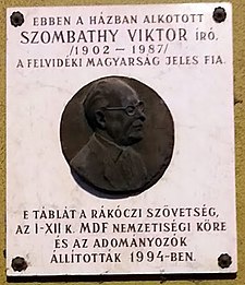 Viktor Szombathy, pamětní deska v budapešťském obvodu XII (autor skulptury: László Marton)