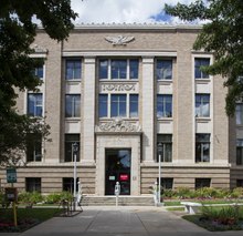 La Garfield County Courthouse kaj distriktoficeja konstruaĵo en Glenwood Springs, Colorado LCCN2015633571.
tif